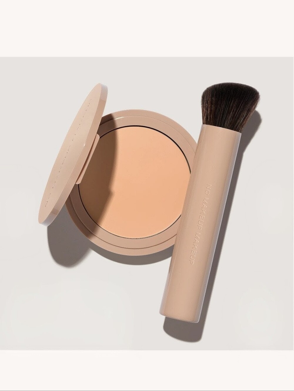 No Makeup Makeup 4-in-1 Foundation with Brush, Shade FAIR, Full Size, NWT
